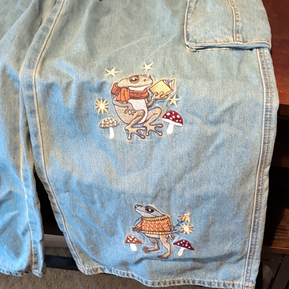 Hot Topic Blue Denim Jeans - Picture 3 of 7